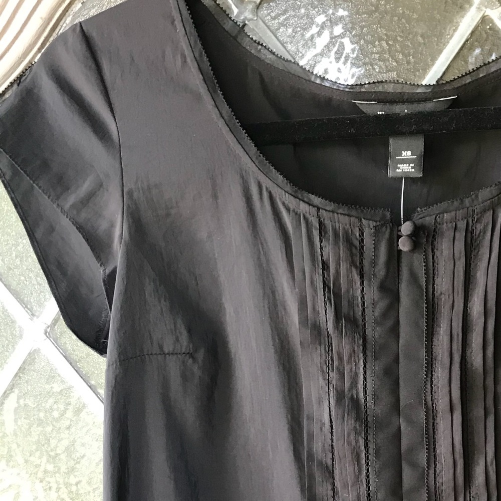 NWT WHITE HOUSE BLACK MARKET DRESSY SHIRT